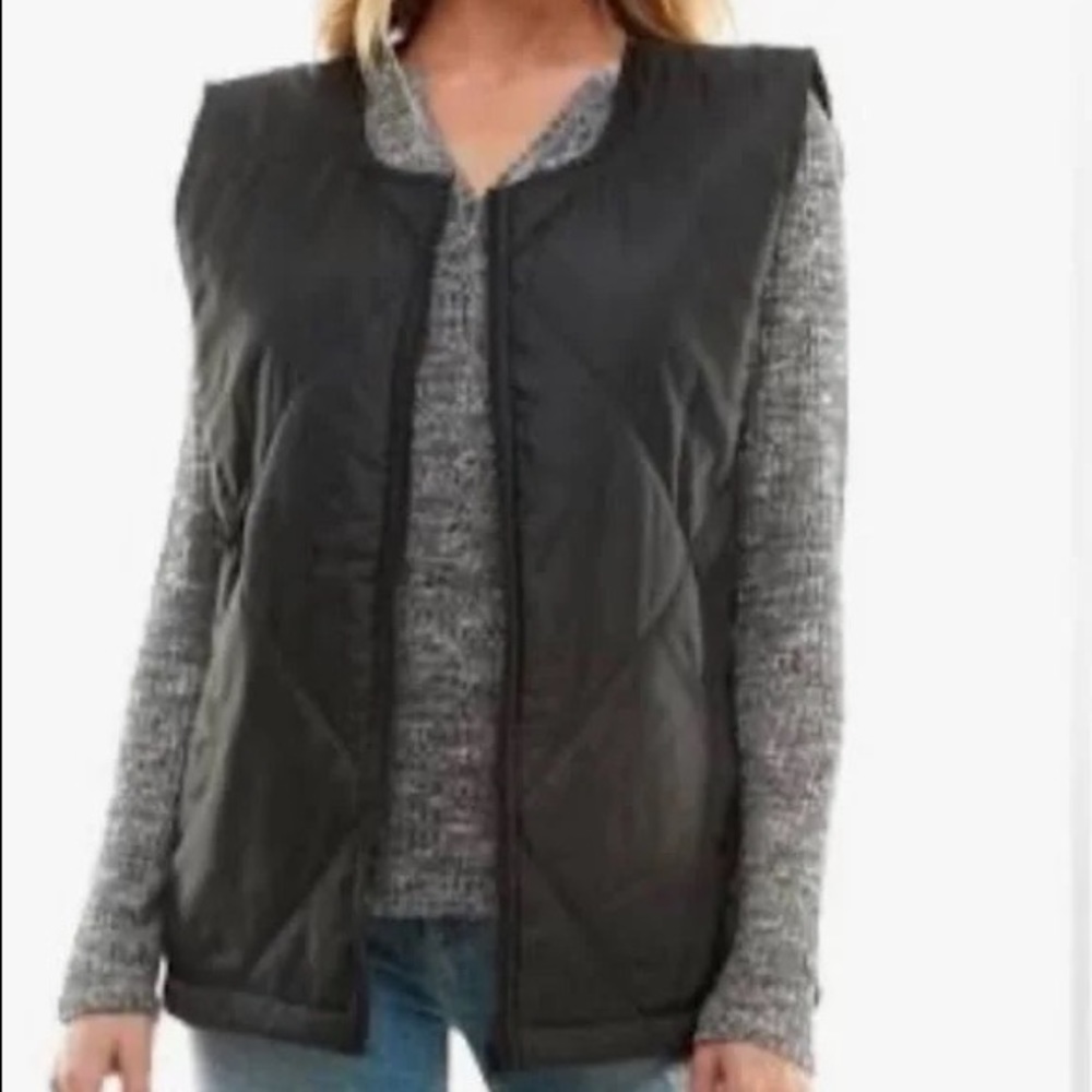 New in package. Socialite Puffer Vest.